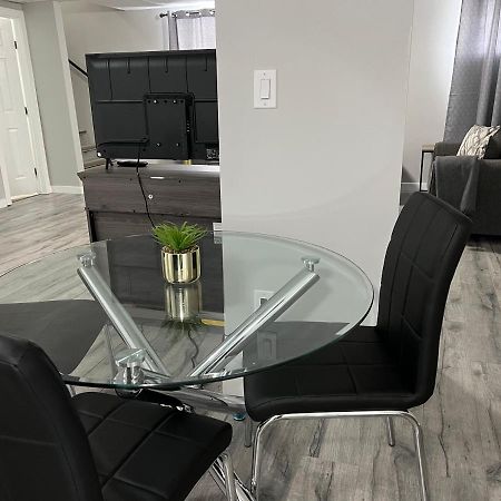 Cozy Modern And Lavish 1 Bedroom Basement Suite 温尼伯 外观 照片